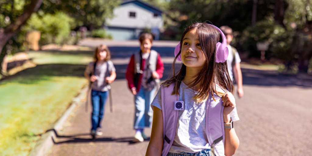 Kids walking to school